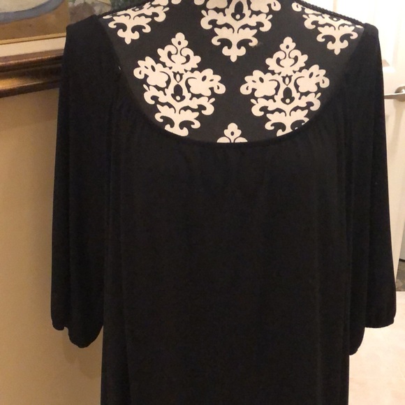 Siasia Balloon style stretchy 3/4 elastic hem sleeves long tunic, elastic hem - Picture 2 of 10